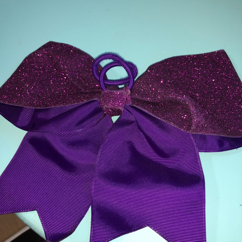 Cheer bow - Picture 2 of 2